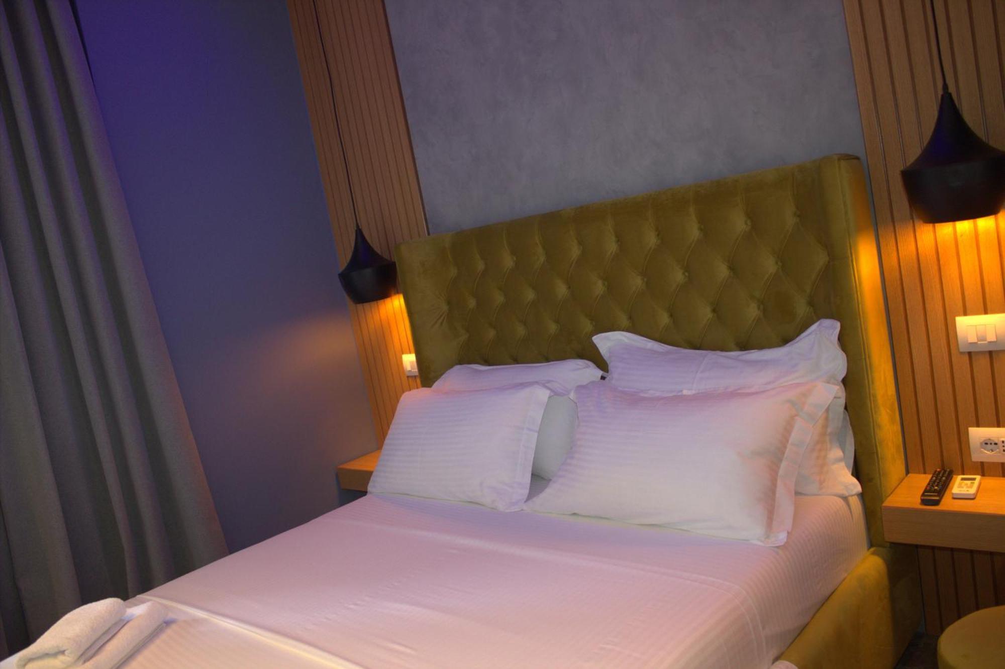 Hotel Piramida Εξαμίλιο Εξωτερικό φωτογραφία