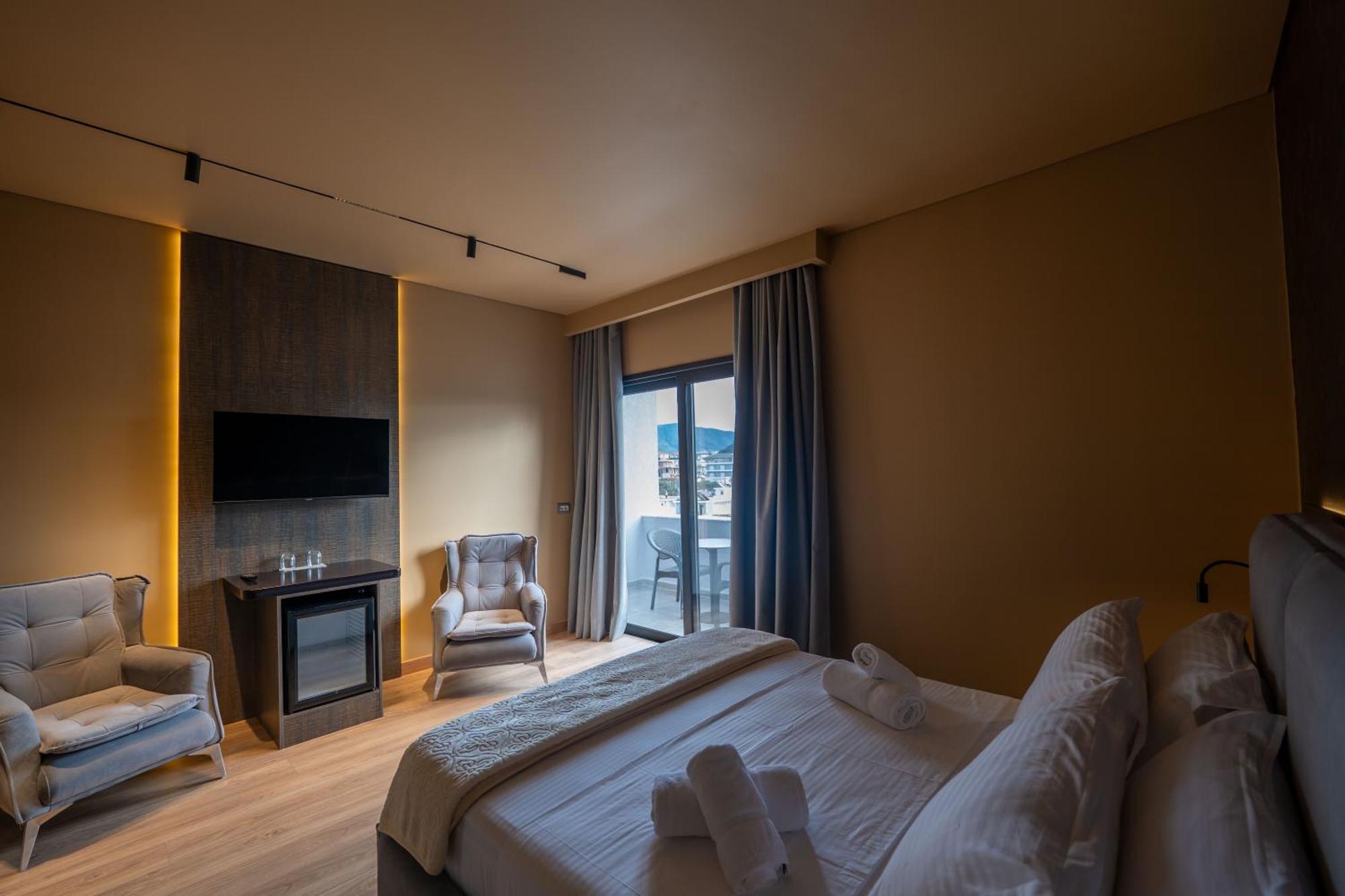 Hotel Piramida Εξαμίλιο Εξωτερικό φωτογραφία