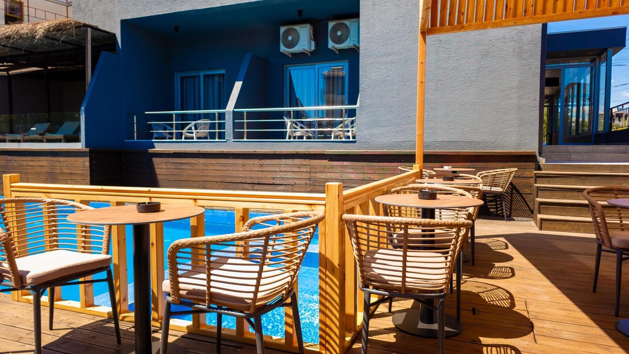 Hotel Piramida Εξαμίλιο Εξωτερικό φωτογραφία
