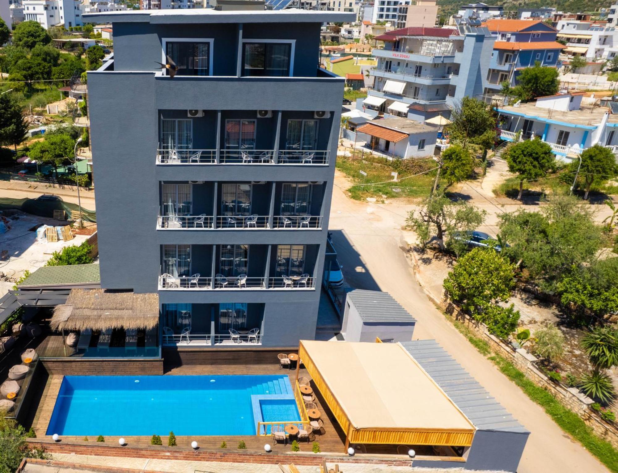 Hotel Piramida Εξαμίλιο Εξωτερικό φωτογραφία
